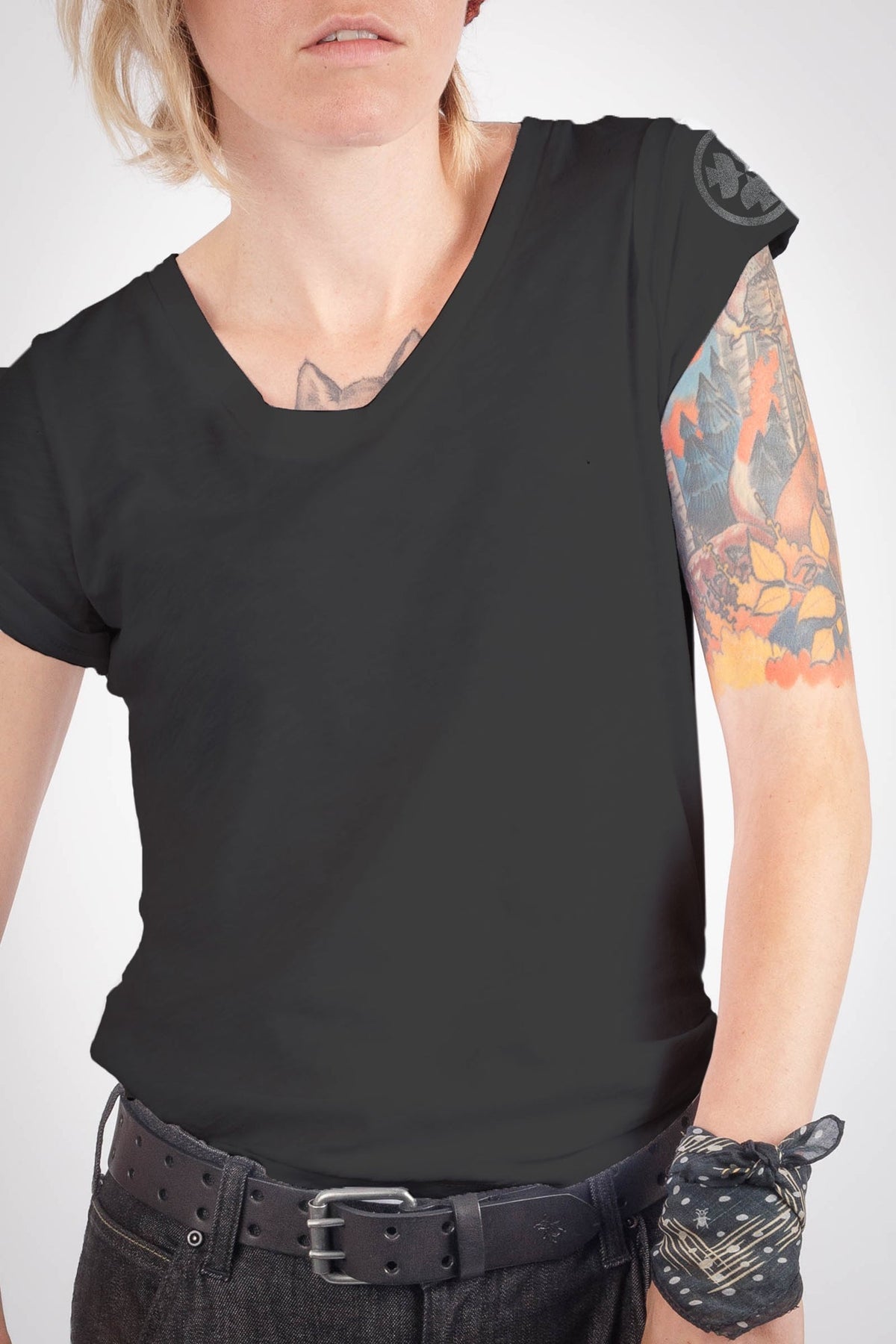 Dovetail Workwear Women's V-Neck Short Sleeve T-Shirt T-Shirts Dovetail Workwear Black 2XL Reg